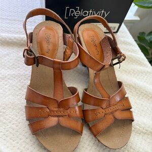 Relativity Women Recorkie Leather Tan Strappy Comfortable, new, Sandals Size 6